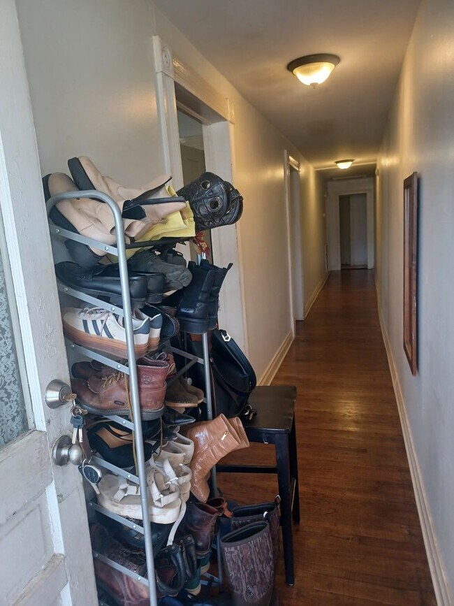 Building Photo - 403 Geneva St