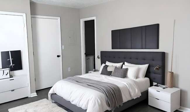 Building Photo - HOUSING VOUCHER ACCEPTED