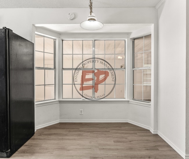 Building Photo - 1727 Ramada Dr