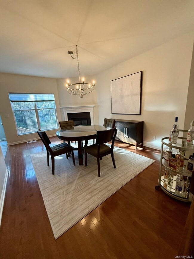 Building Photo - 955 Huntington Dr