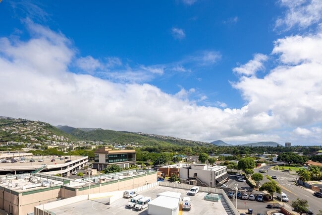 Building Photo - Regency at Kahala - Partially Furnished - 1 bedroom, 1 bathroom, 1 parking stall