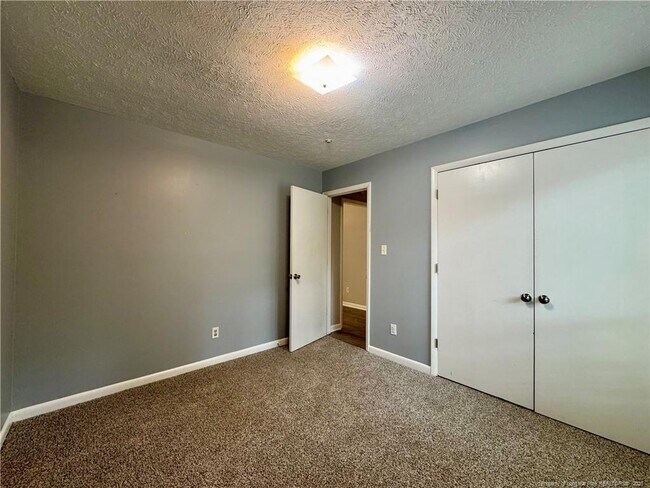Building Photo - 7076 Pantego Dr