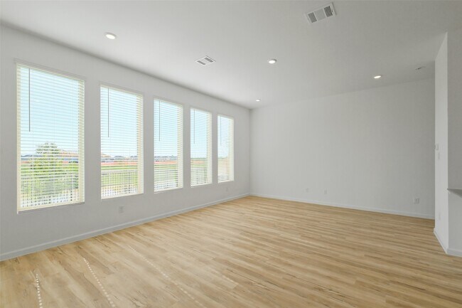 Building Photo - 5562 Amber Brook Ln
