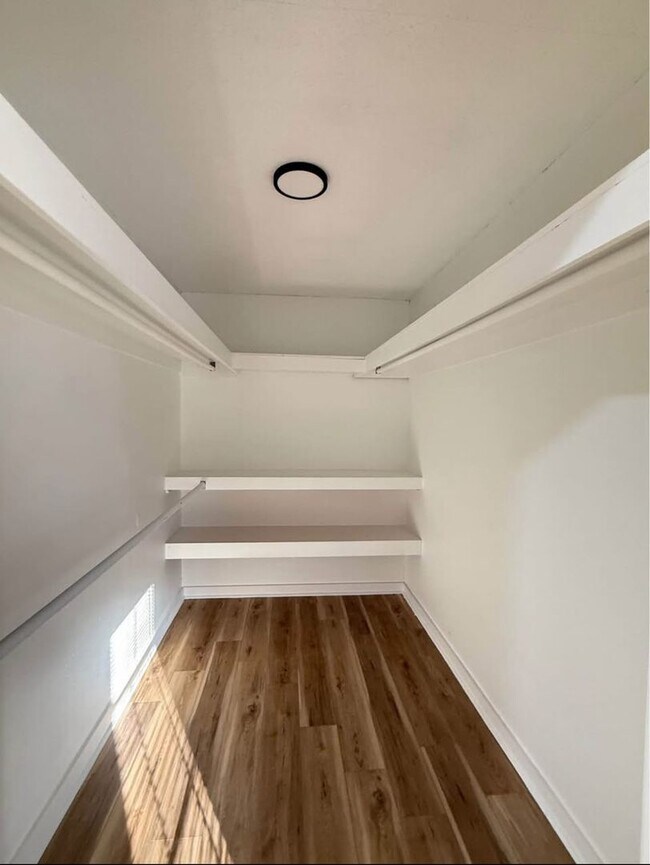 Building Photo - Charming Fully Remodeled 3-Bedroom, 1.5-Bathroom Home in Bryant – Modern Finishes and Large Yard!