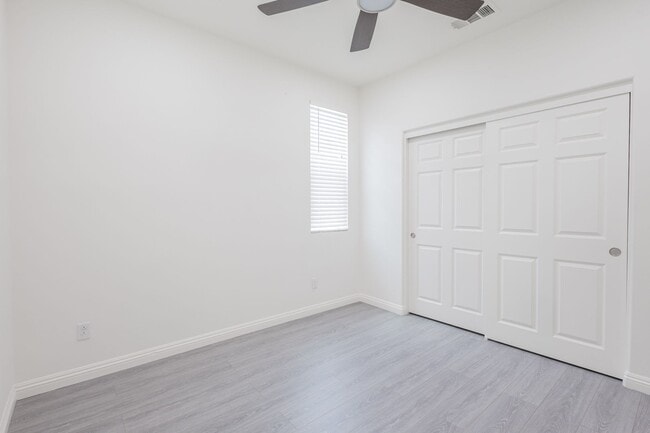 Building Photo - 16220 Retreat Ct