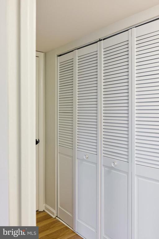 Building Photo - 737 Timber Ln