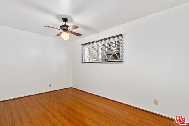 Building Photo - 112 Fleet St