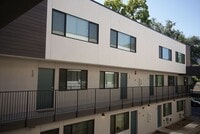 Building Photo - Fully remodeled studio apartment in gated community!