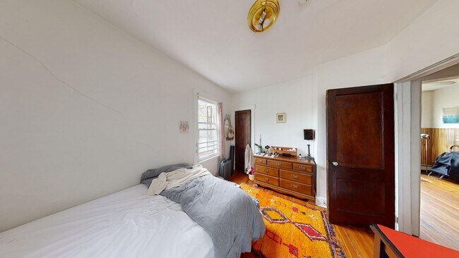 Building Photo - Spacious 2BR on Science Hill | Huge Kitchen & Living Area | Near Yale