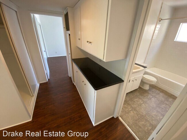 Building Photo - 915 N Spaulding Ave