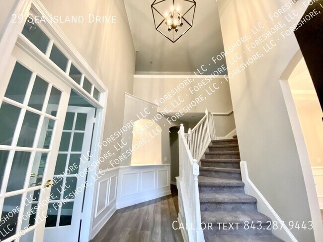 Building Photo - 4-Bedroom Home with Loft and Office for Re...
