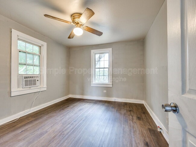 Building Photo - 1524 SW Binkley St