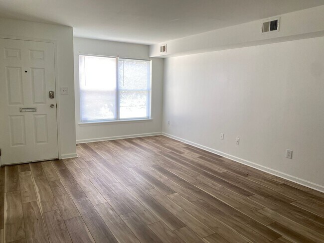 Building Photo - 760 N 41st St