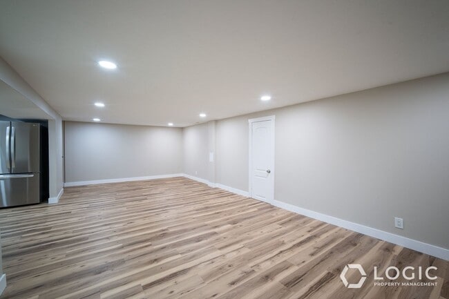 Building Photo - 19 E 1300 S