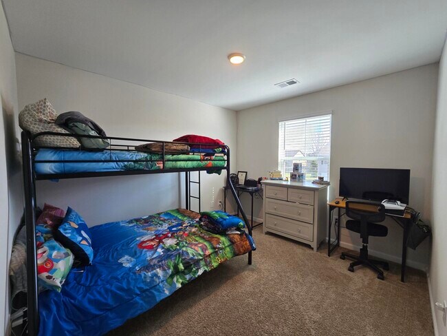 Building Photo - 1762 Camazay Dr