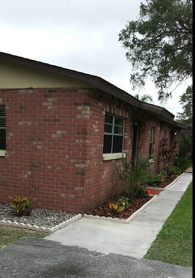 Building Photo - 5301 E 18th Avenue