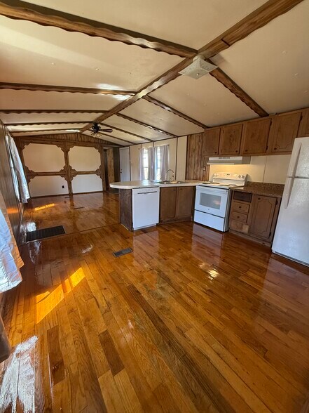 Building Photo - 607 Tater Peeler Rd