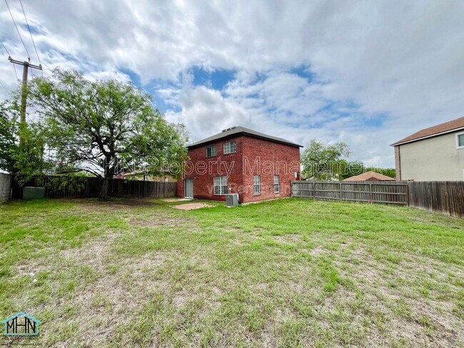 Building Photo - 6106 Secret Shores