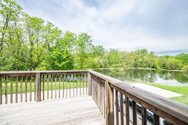 Building Photo - GEORGETOWN Duplex - SW Columbia – 3 Bed, 3...