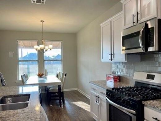 Building Photo - 440 Lakeshore Vlg E
