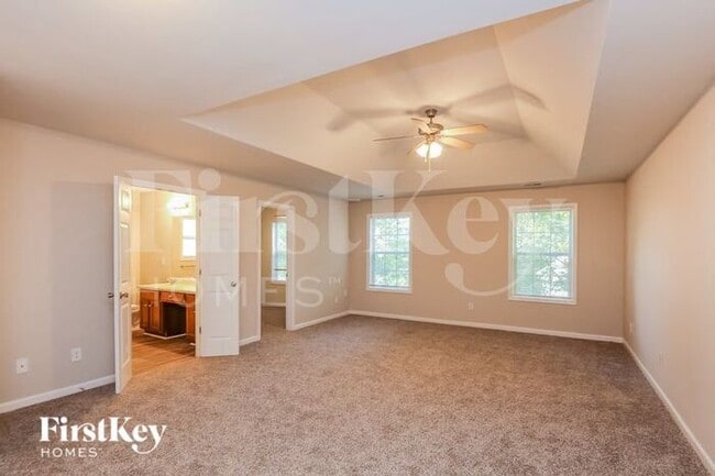 Building Photo - 5862 Bridgeport Ct