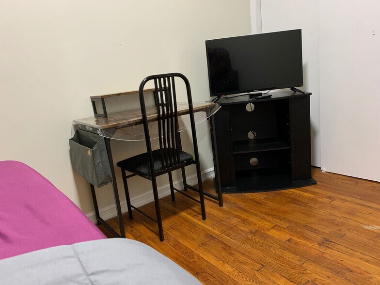 Building Photo - 4727 39th Pl