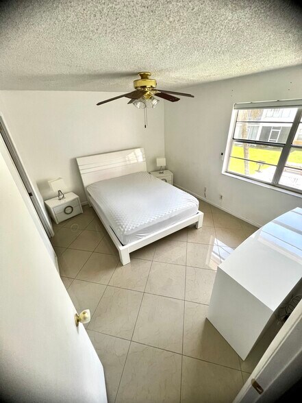 Building Photo - 7610 Stirling Rd