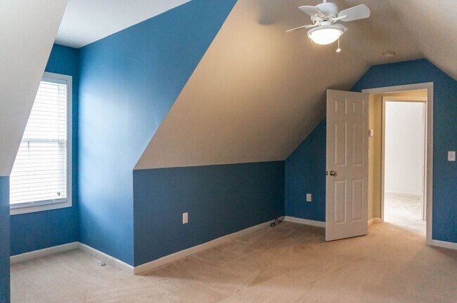 Building Photo - 40 Wayward Path