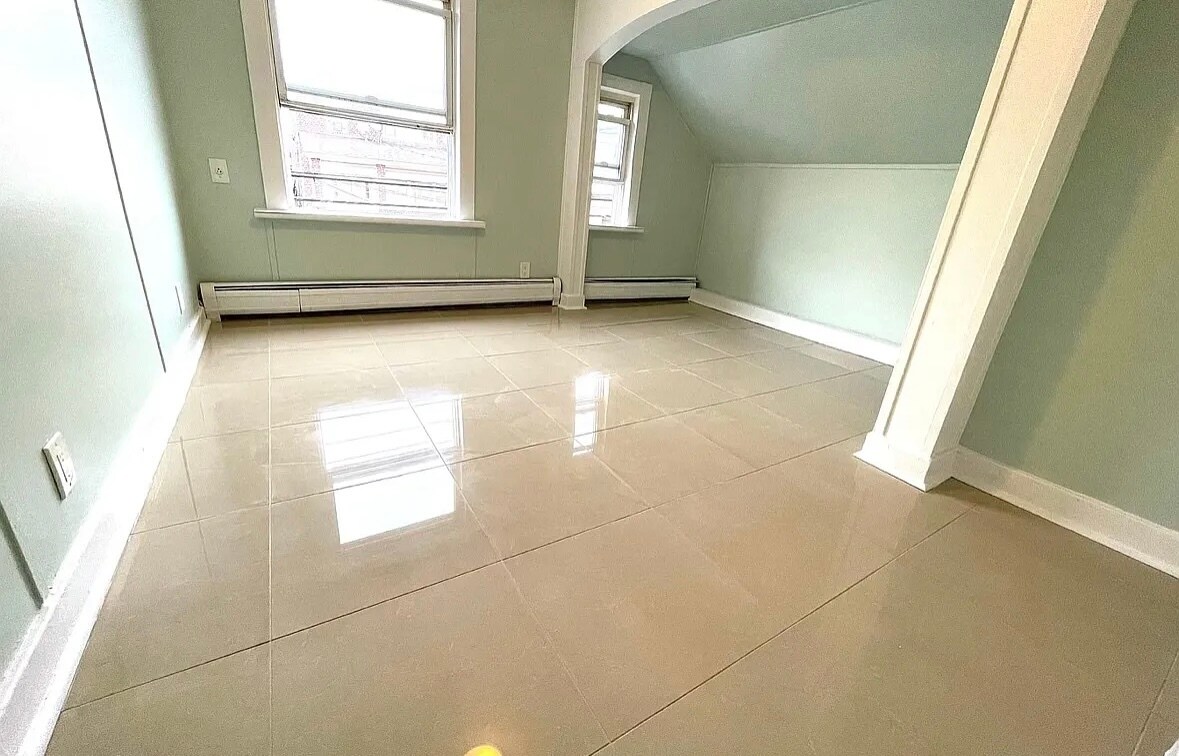 Building Photo - 1401 6th St