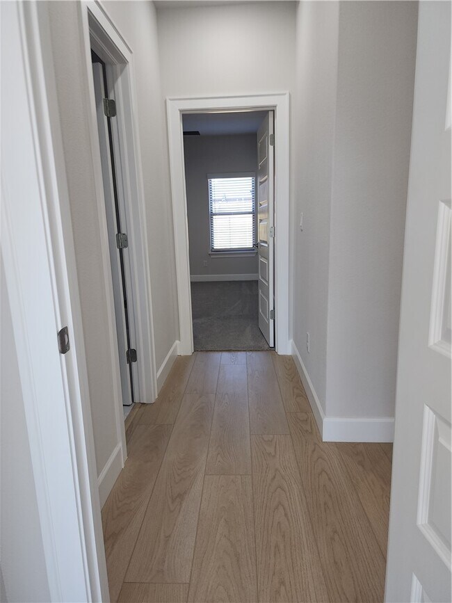 Building Photo - 2700 SW Blustery Dr