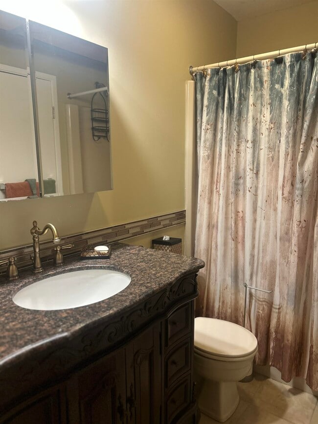 Building Photo - 145 Main St