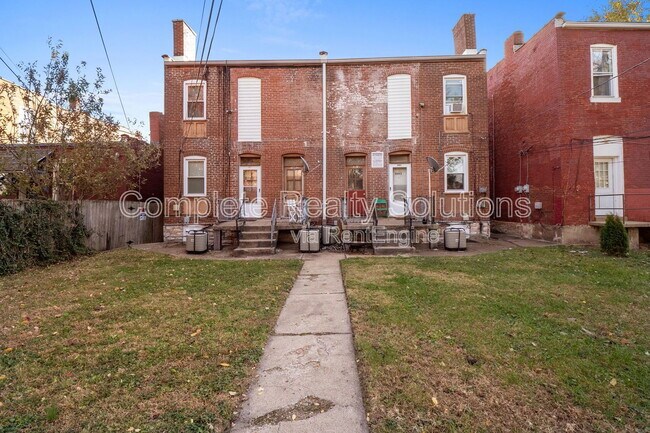 Building Photo - 3001 S Compton Ave