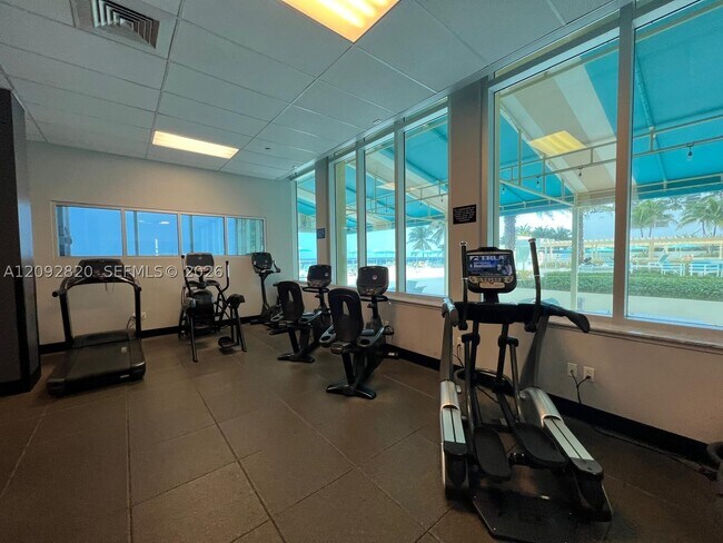 Building Photo - 2501 S Ocean Dr
