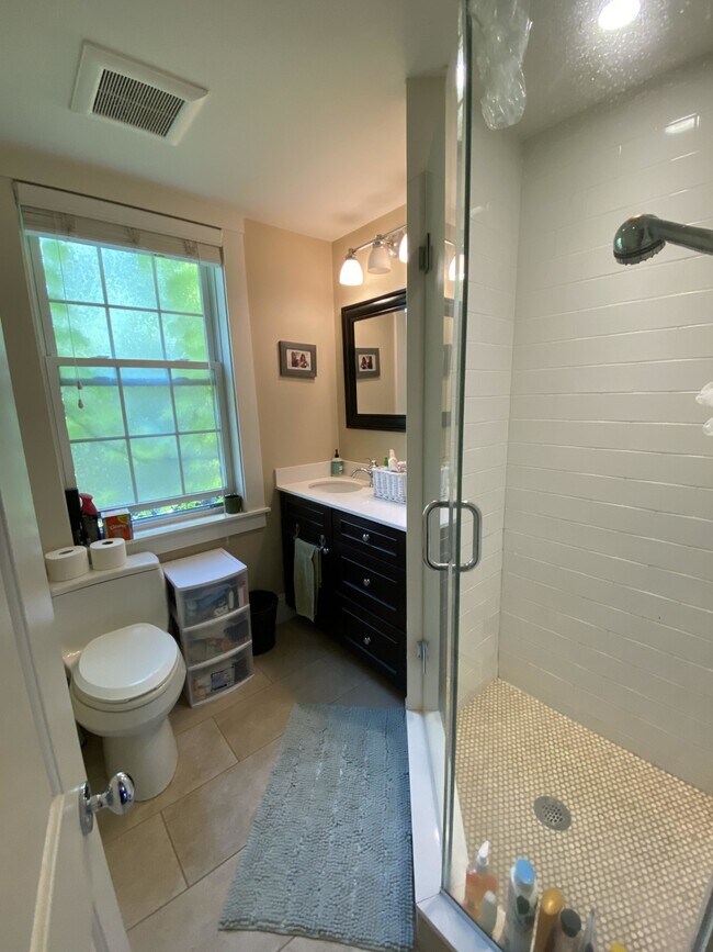 Building Photo - 2 S Cedar Pl