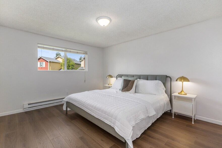 Building Photo - 15706 Ash Way