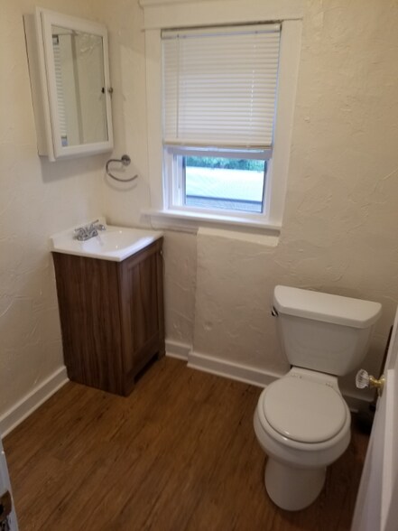 Building Photo - 17 Agate Pl