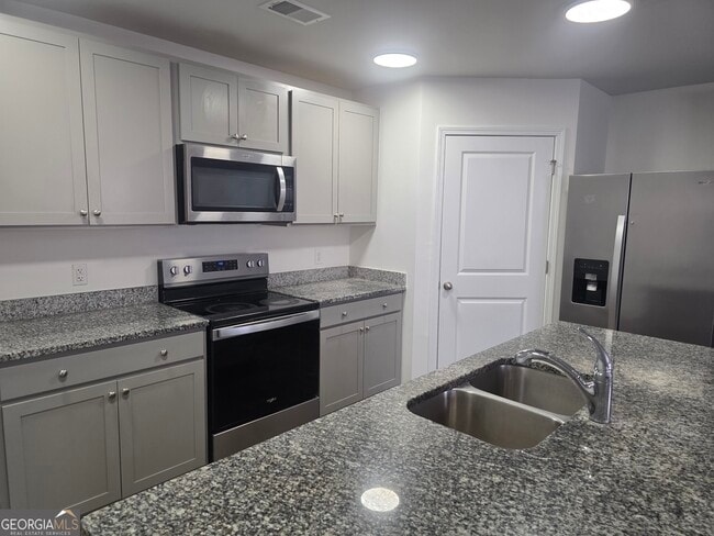 Building Photo - 216 Barbados Rd