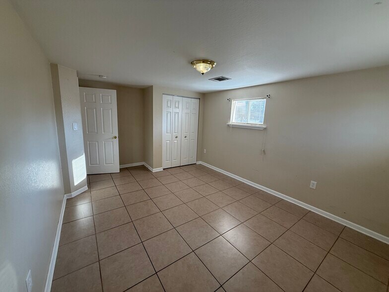 Bedroom 1 - 2912 Delille St