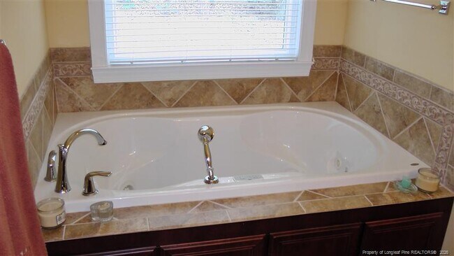 Building Photo - 158 Sherwood Ln