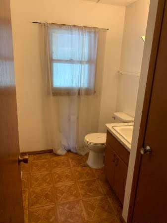 Building Photo - 10437 W Silver Spring Dr