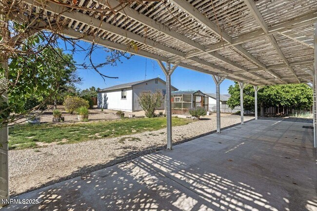 Building Photo - 439 Beau Dr