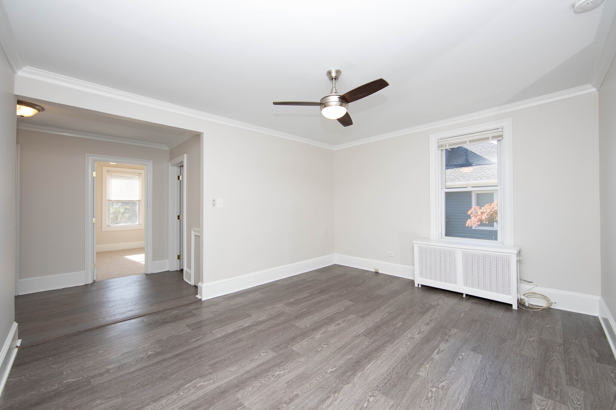 Living Room - 911 Eldridge Ave