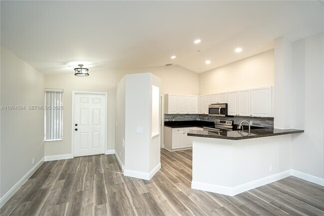 Building Photo - 1592 Salerno Cir