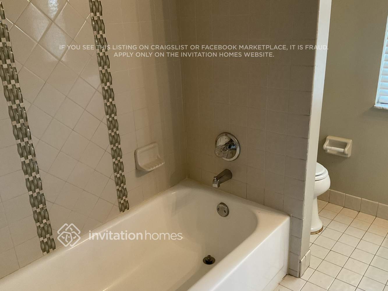 Building Photo - 162 Parkwood Dr