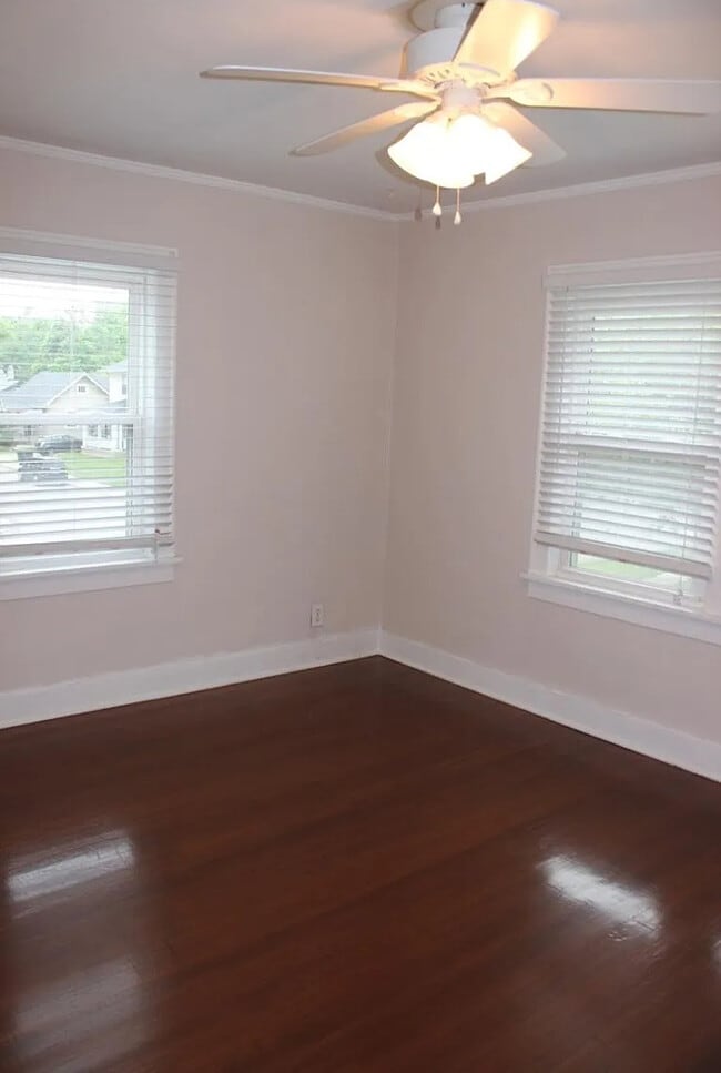 Building Photo - 5039 N College Ave