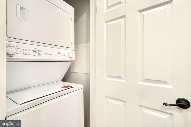 Building Photo - 28 Allegheny Ave