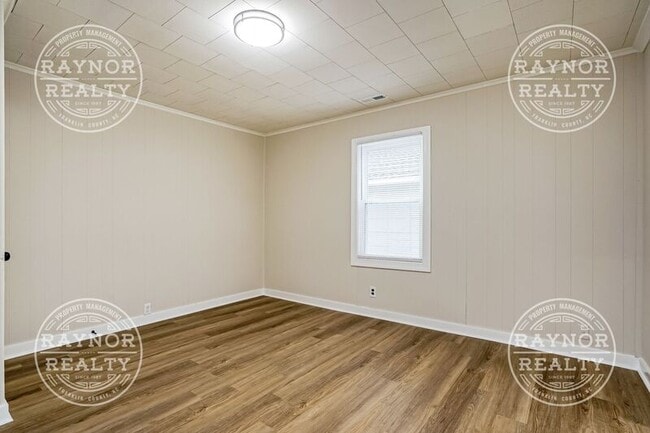 Building Photo - 515 Dale St SW