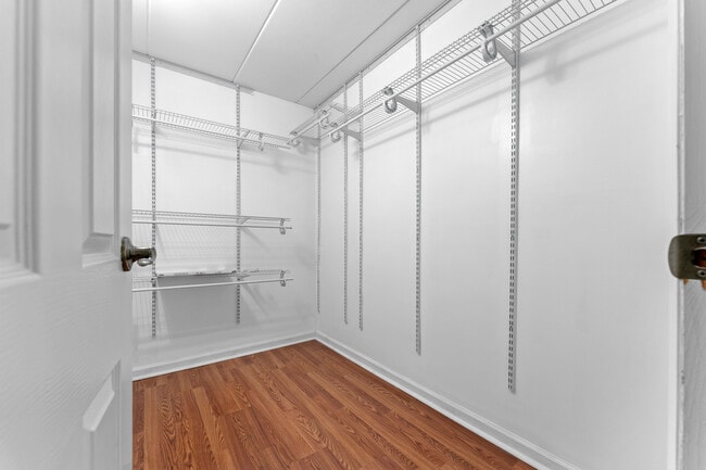 Building Photo - 564 Timber Ridge Dr