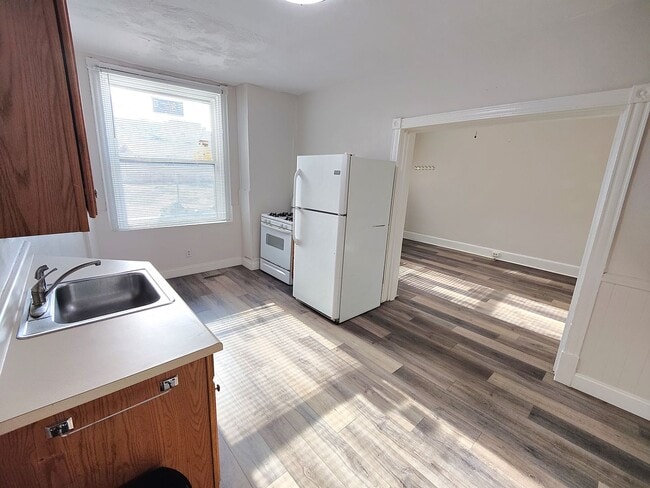 Building Photo - 2423 Wrights Wy