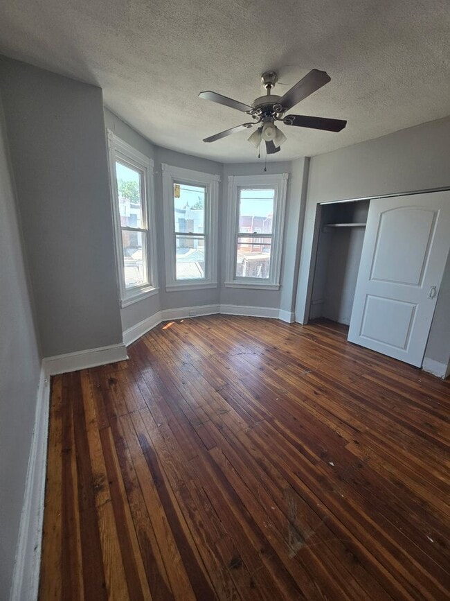 Building Photo - Beautiful 4-Bedroom Home with Central Air, Gas Heating  Laundry